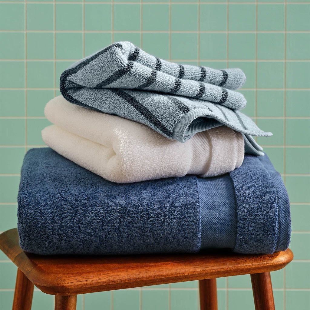Super-Plush Set of 4 Bath Towel Bundle J0