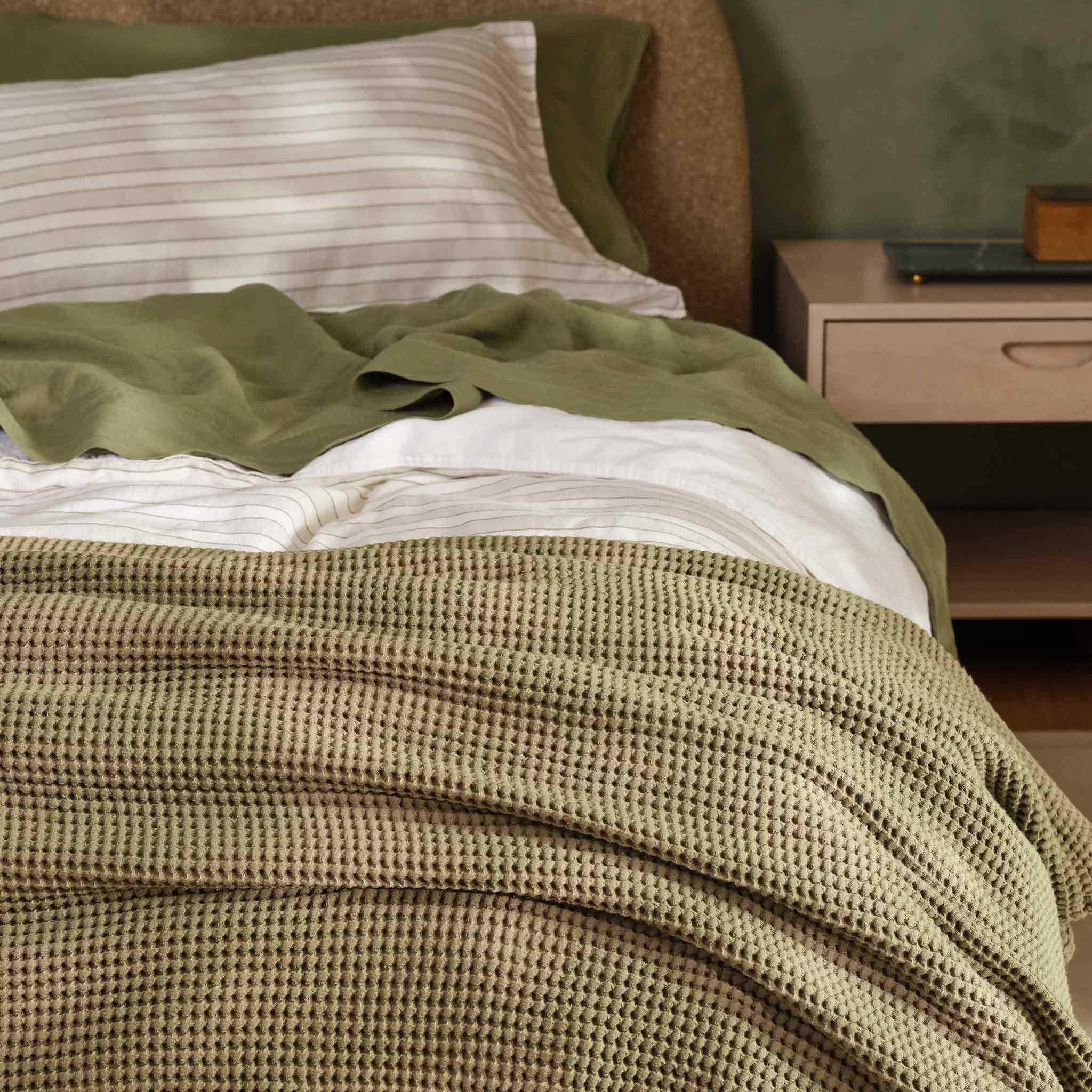 Dreamweave Waffle Bed Blanket B4