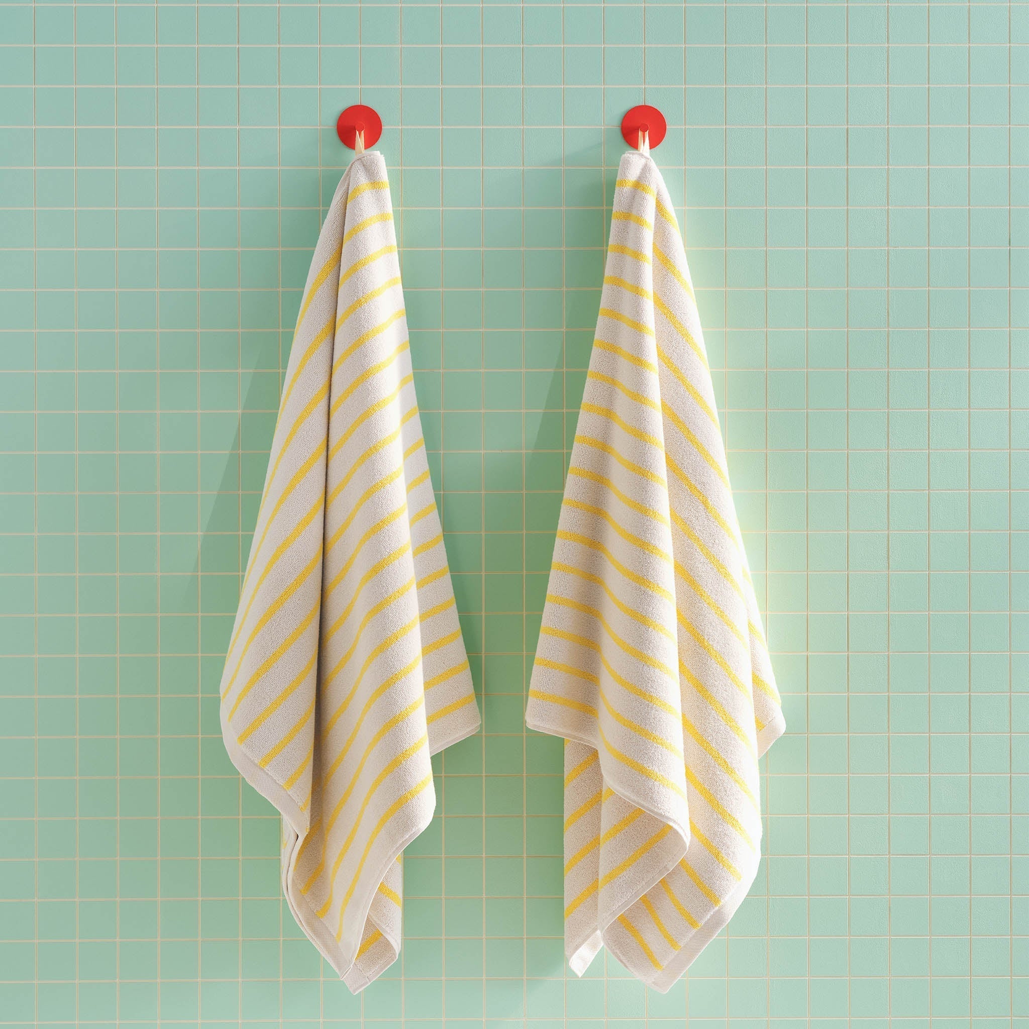 Super-Plush Set of 4 Bath Towel Bundle J0